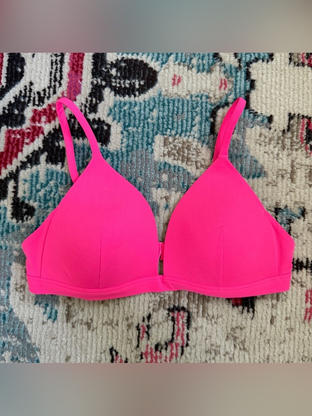 lululemon athletica Hot Pink Wireless Triangle Bikini Top size 6